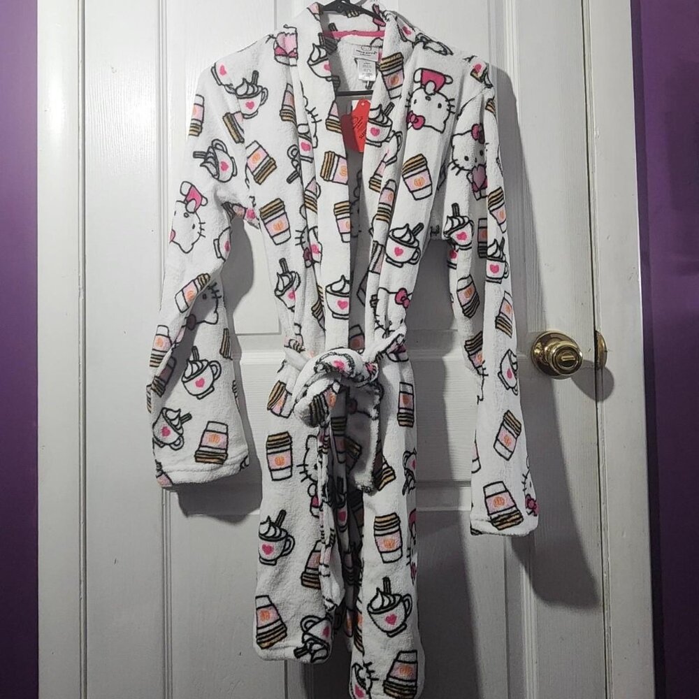 Hello Kitty White Pumpkin Spice Latte Belted Robe